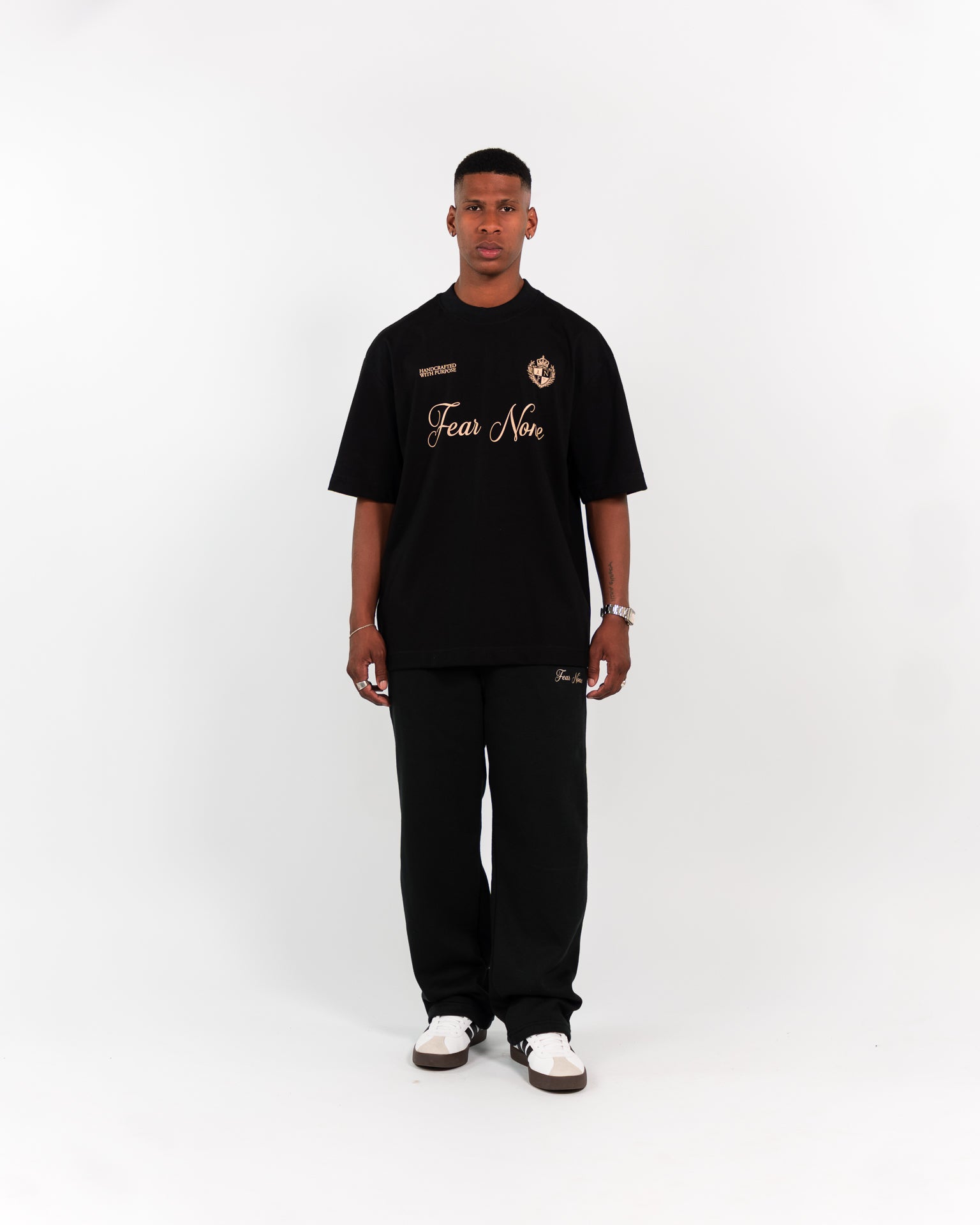 CAMISETA 'HANDCRAFTED' PRETA