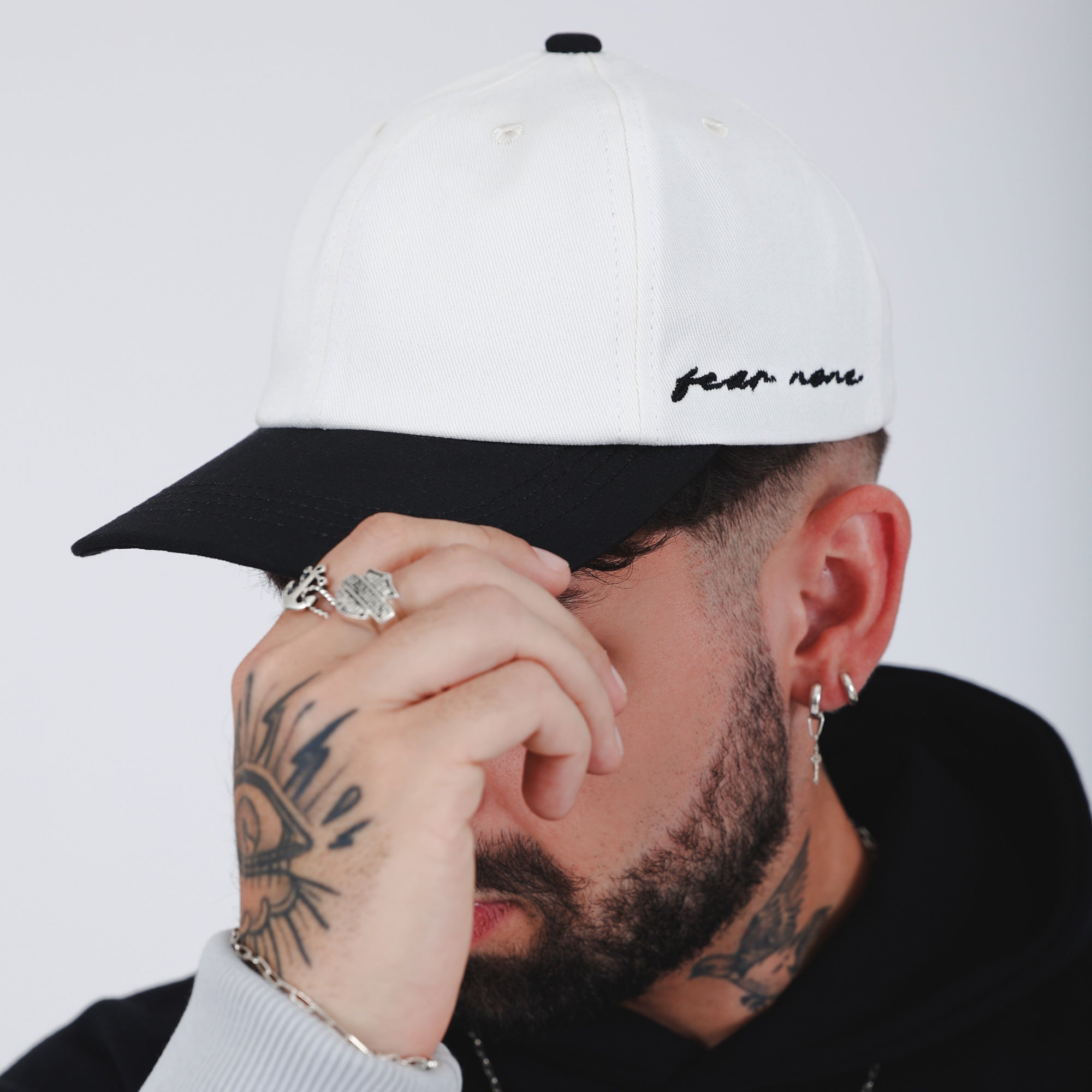 CAP OW/BLACK